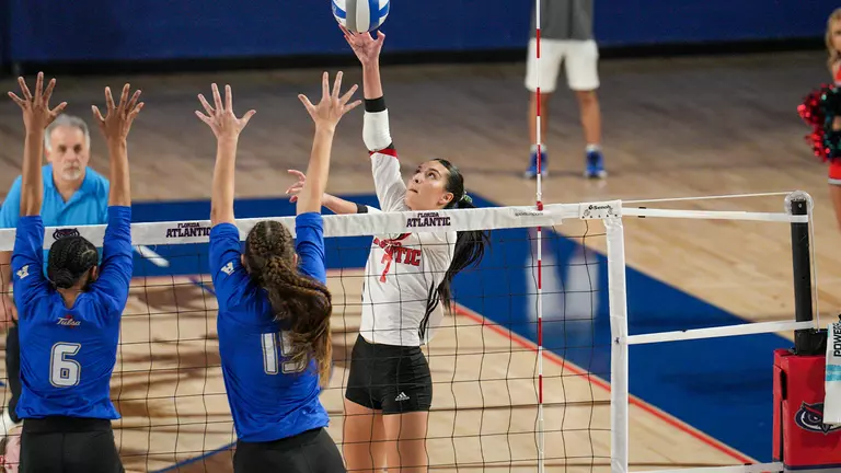 Owls Secure First AAC Sweep Against Blazers