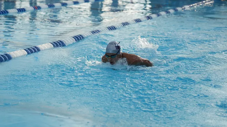 Owls Sweep Midseason Meet