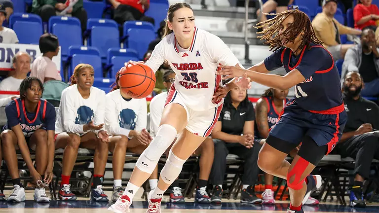 Florida Atlantic Heads to Orlando Monday to Face Unbeaten Knights