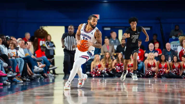 No. 14 Owls Set to Face No. 4 Arizona in Desert Classic