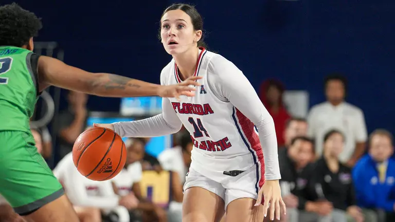 Florida Atlantic Hosts St. Thomas Tuesday