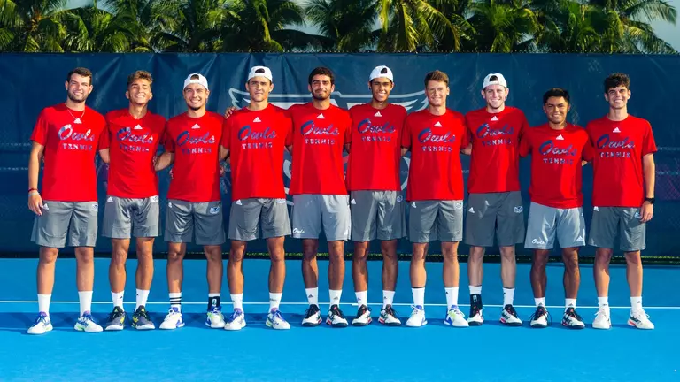 Florida Atlantic Hosts Brown, Celebrates Seniors