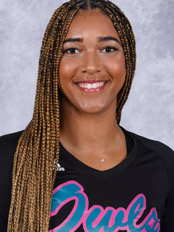 2023-24 FAU Head Shots - Romina Cornelio