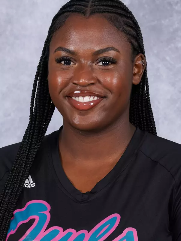 2023-24 FAU Head Shots - Alicia Hearn