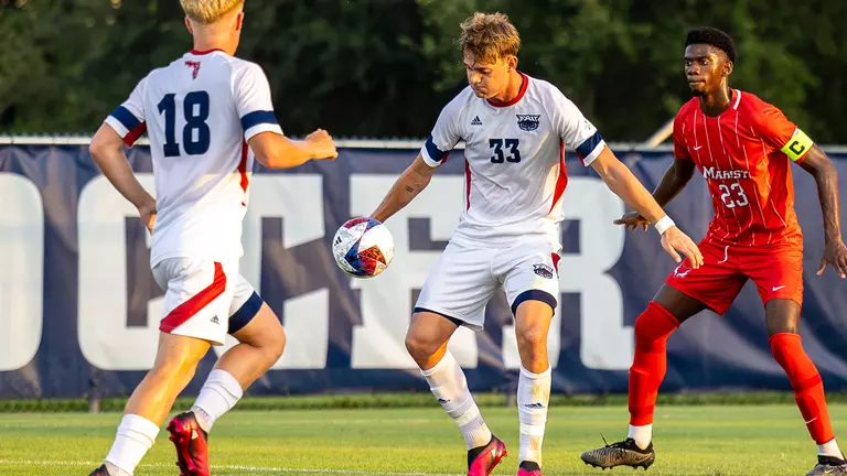 Owls Handed First Defeat by Jacksonville