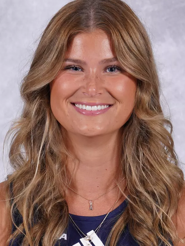 2025 Florida Atlantic BVB Headshots - Sydney Schroder