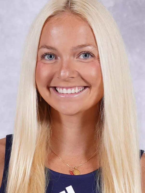 2025 Florida Atlantic BVB Headshots - Kelsie Roberts