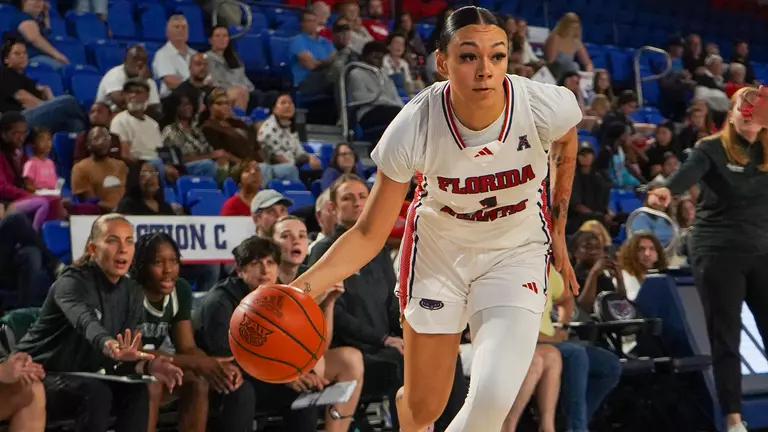 Owls Pick Up Fourth-Straight Home Win, Defeating Manhattan 65-50