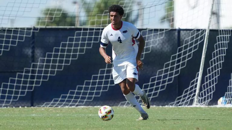 Kvifte, Frogson Earn Final Week AAC Honors