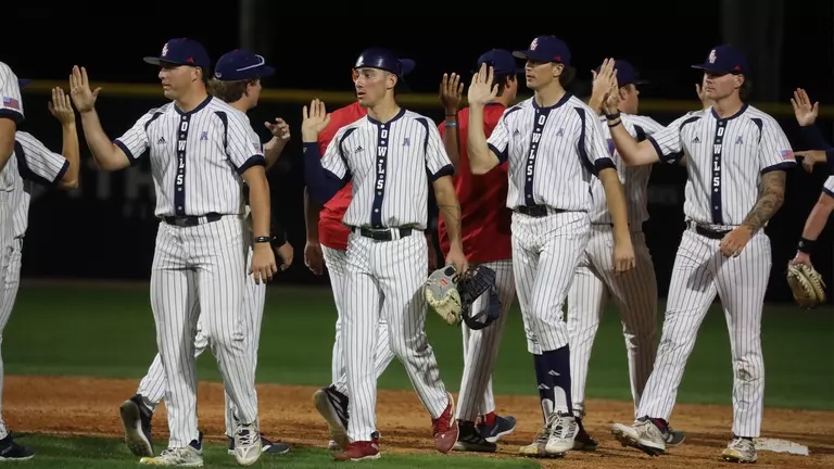 Owls Earn Team Academic Excellence Award for Fifth Straight Year
