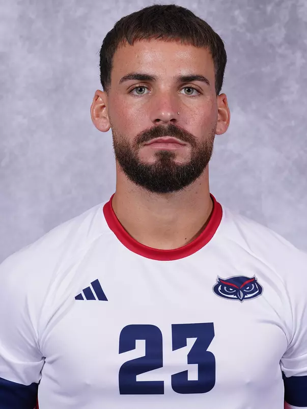 Sebastian Zettl Headshot