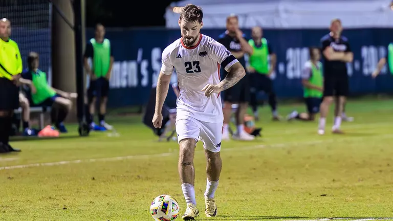 Owls Head to Jacksonville for Midweek Matchup