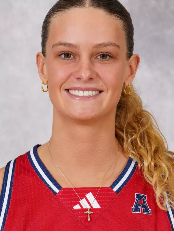 2025-26 Florida Atlantic WBB Headshots - Grace Carstensen