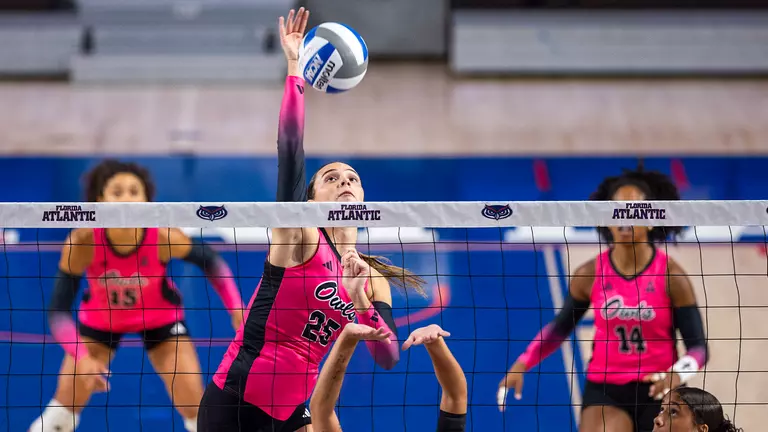 Owls Host North Texas, Visit Temple