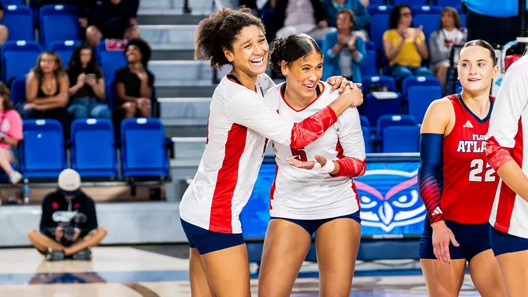 Owls Earn Four-Set Win at Memphis