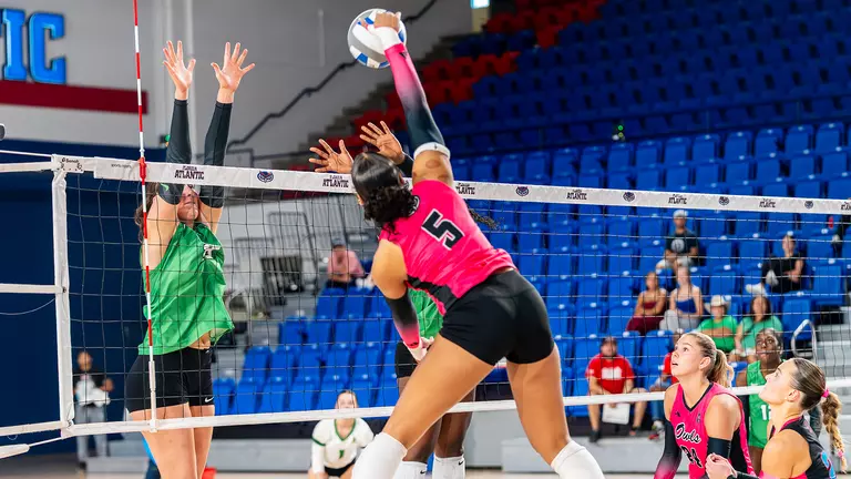 Owls Sweep Blazers Off Career Day for Bevelle