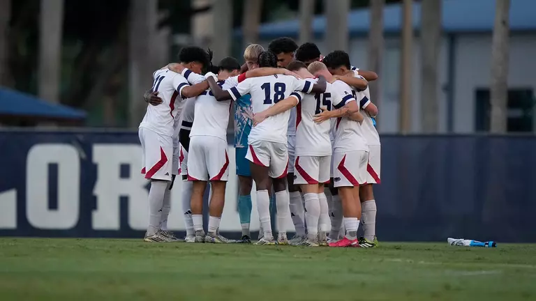 Owls Visit USF on Wednesday Night