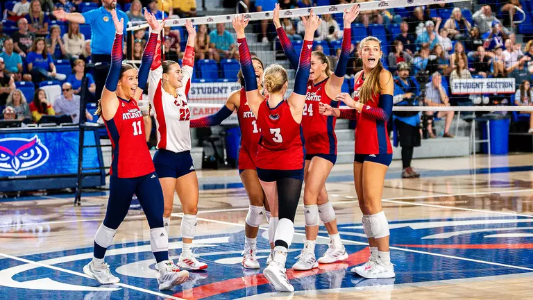 Owls Close Regular Season Against South Florida & UTSA