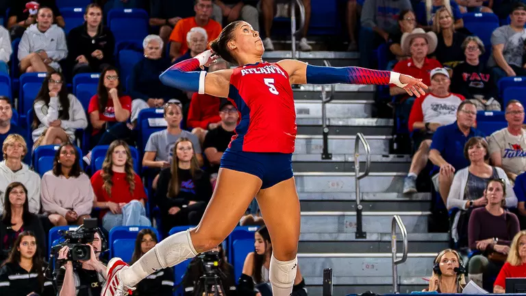 Florida Atlantic Sweeps Tulsa