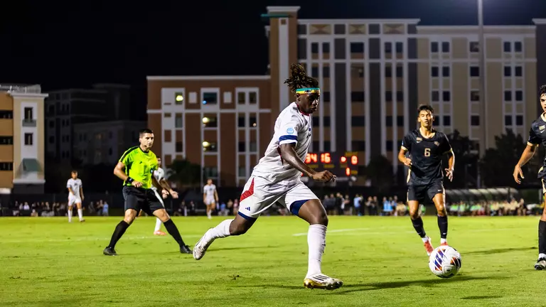 Owls’ Rally Falls Short in NCAA First Round