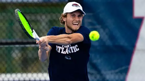 Owls Win and Break into National Poll