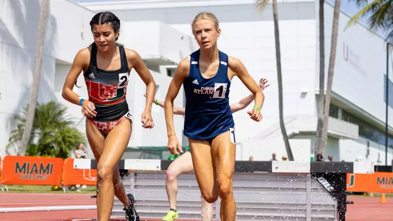 Owls to Compete in Multiple Meets This Weekend