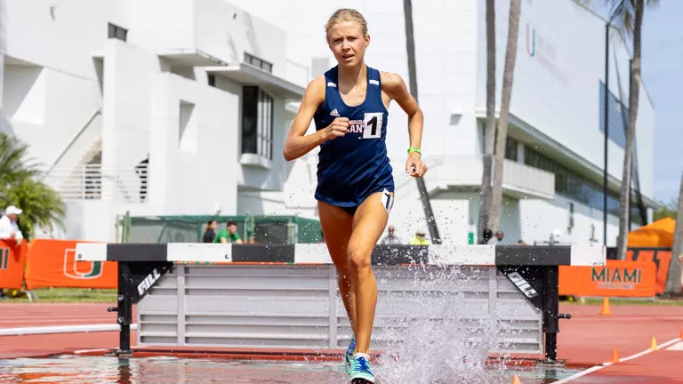 Owls Close Out Day One of the Pepsi Florida Relays