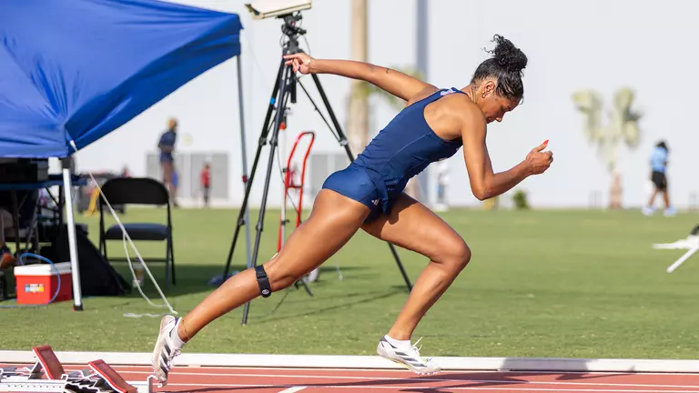 Owls Complete Day One in the AAC Championships