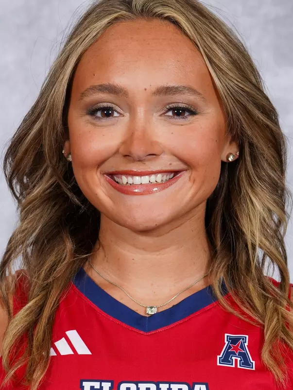 2025 Florida Atlantic Volleyball Headshots - Ava Norris