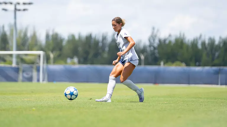 Owls Face Dolphins on the Road Before Home Match Versus FSU