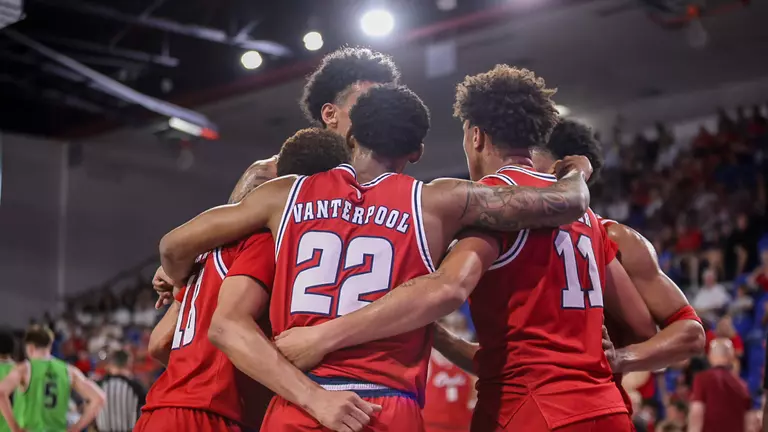 Owls Fall to the Bulls in Overtime Thriller