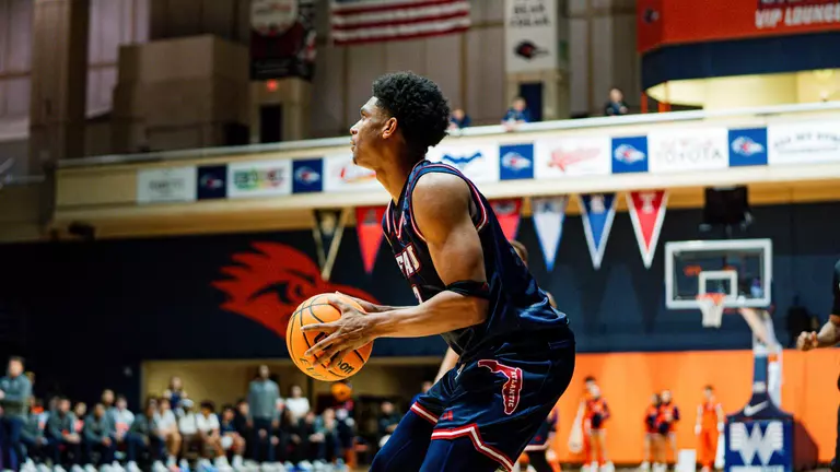 Owls Come Out on Top Against UTSA