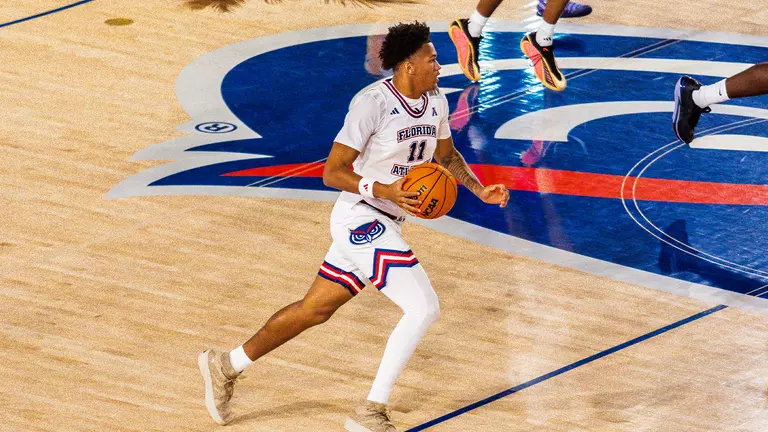 Parker Receives Fourth Freshman of the Week Award