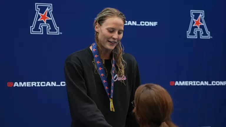 Owls Earn Four Medals on Day Three of Championships