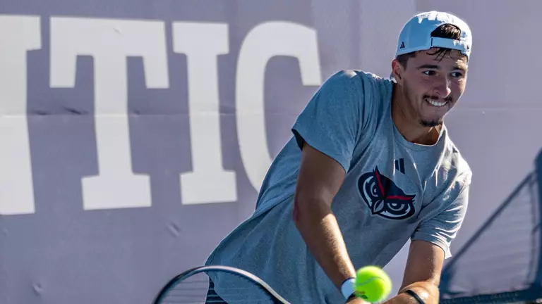 Men’s Tennis Fell in Rescheduled Match