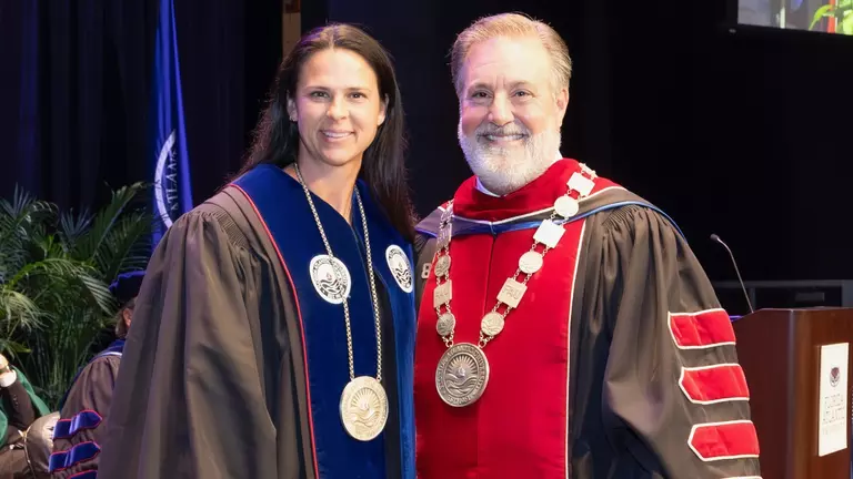 Brittany Bowe Receives President’s Medallion, Delivers 2026 FAU Commencement Address