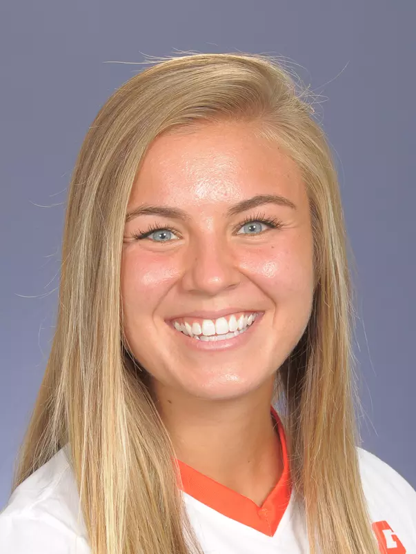 Lauren Ciesla 2017 Headshot