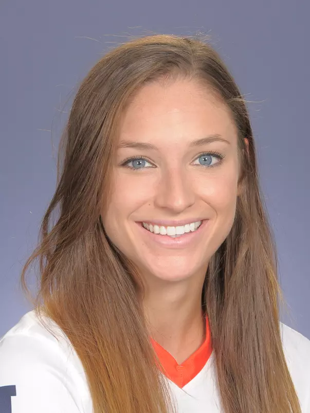 Katherine Ratz 2017 Headshot
