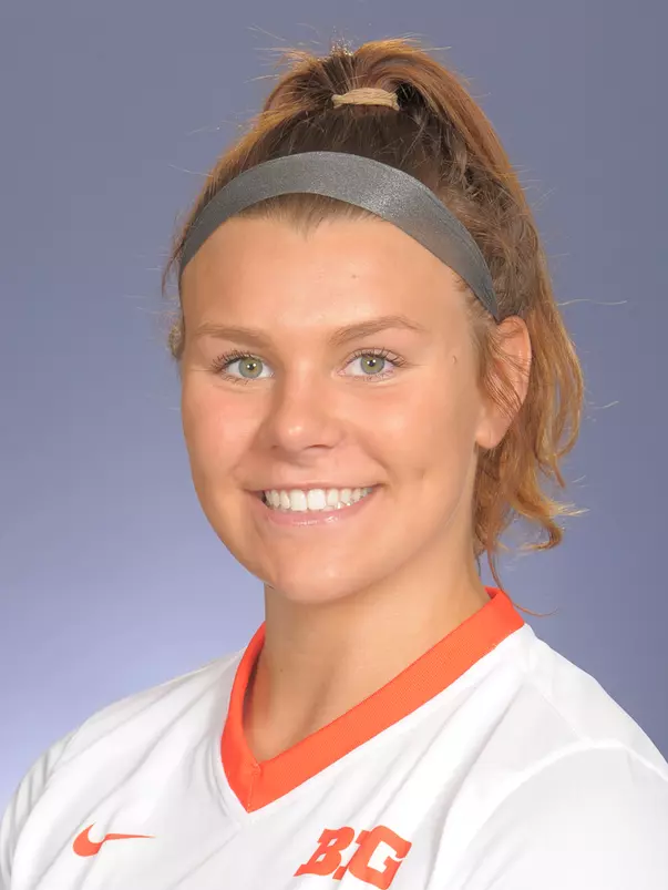 Madi Wolfbauer 2017 Headshot