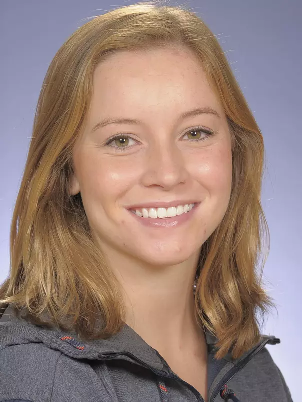 Lauren LaPeter 2017-18 Headshot