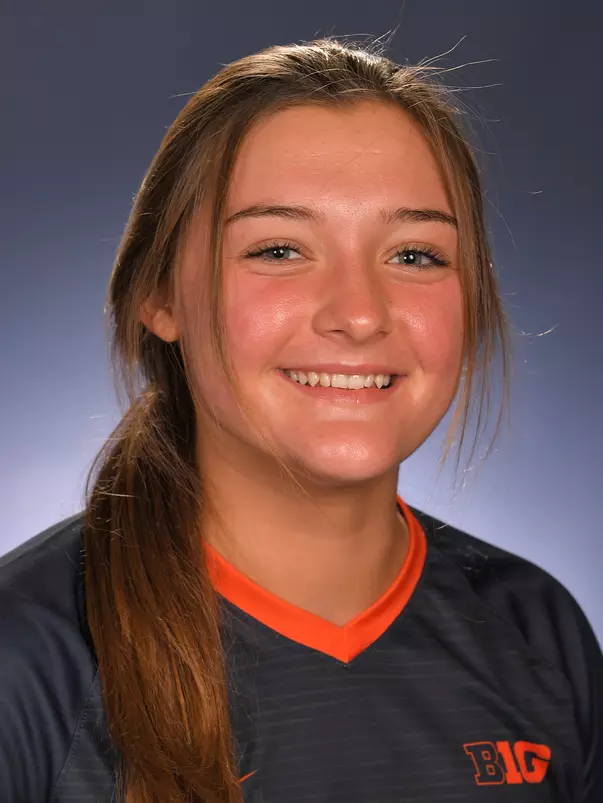 Julia Cili 2020 Head Shot