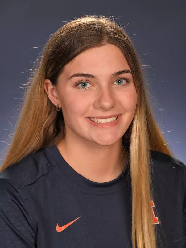 Athena Salafatinos 2020-21 Headshot