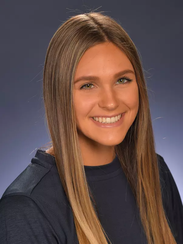 Meghan Niziolek 2020-21 Headshot