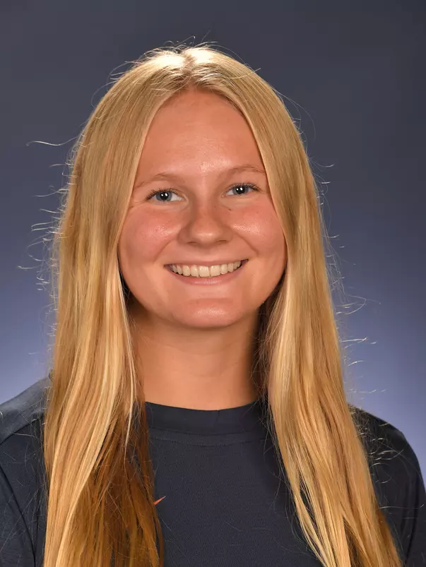 Anna Kurzydlo 2020-21 Headshot
