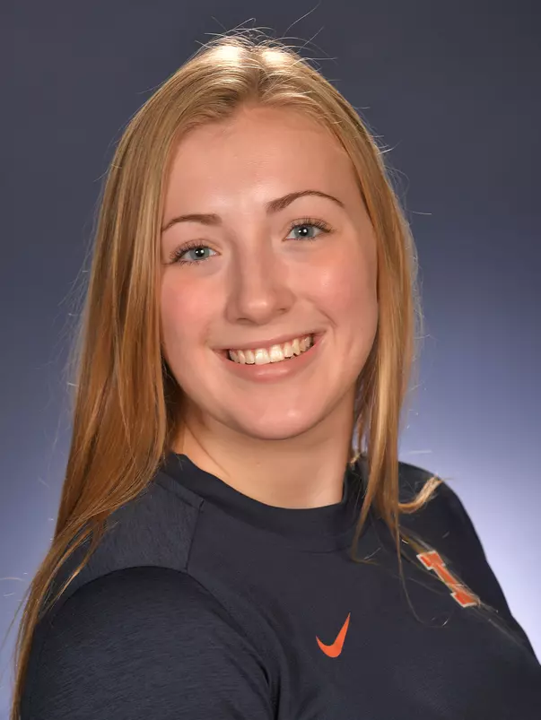 Cacia Kaupp 2020-21 Headshot