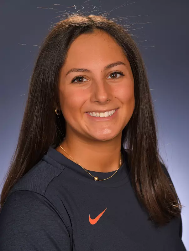 Isabelle Guerra 2020-21 Headshot