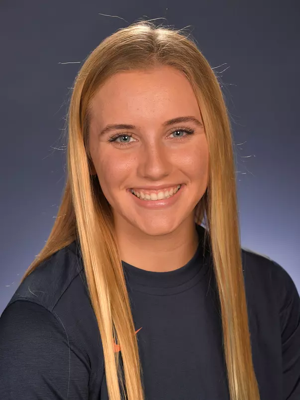 Madelyn Crosby 2020-21 Headshot