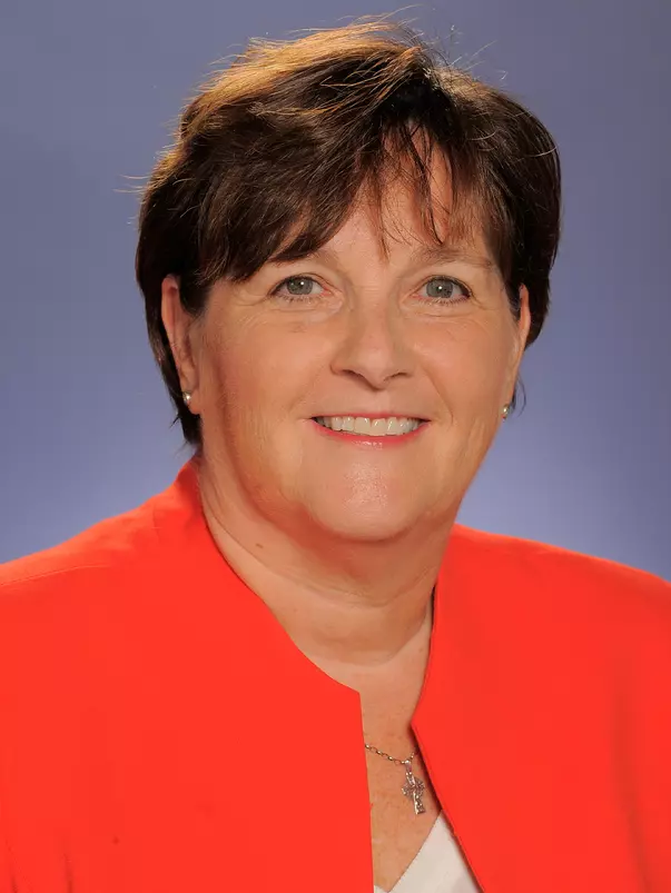 Nancy Fahey head shot_2021-22