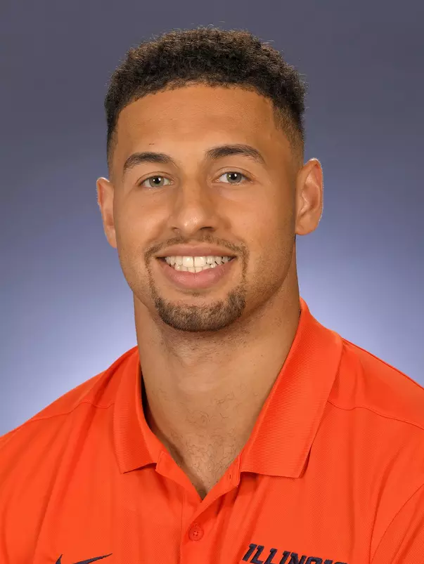 Donny Navarro Headshot 2021