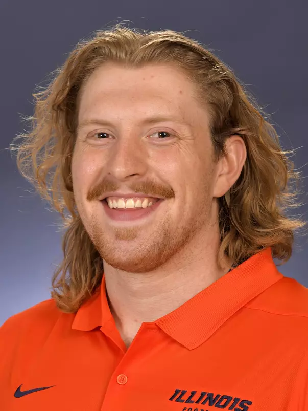 Ethan Tabel Headshot 2021